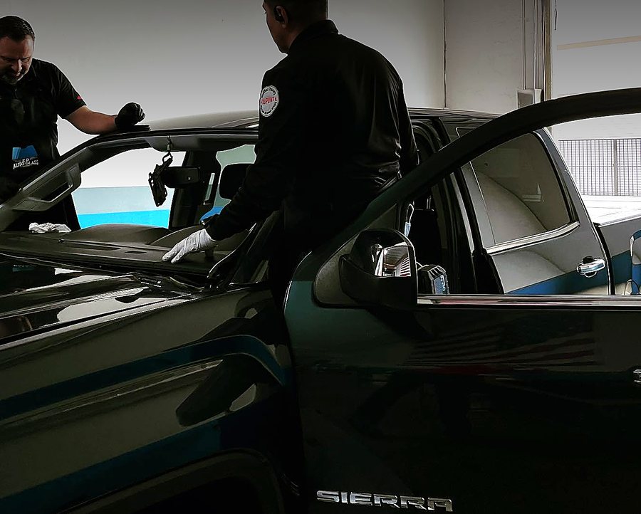 KD Auto Glass technicians performing windshield installation in Ontario CA